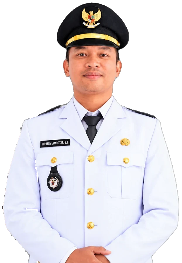 Ibrahim Ambotje, S.E., Kepala Desa Ogomoli